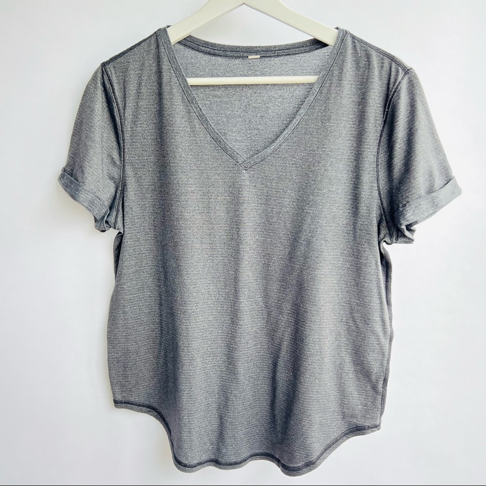Lululemon V-neck rolled sleeves T-shirt